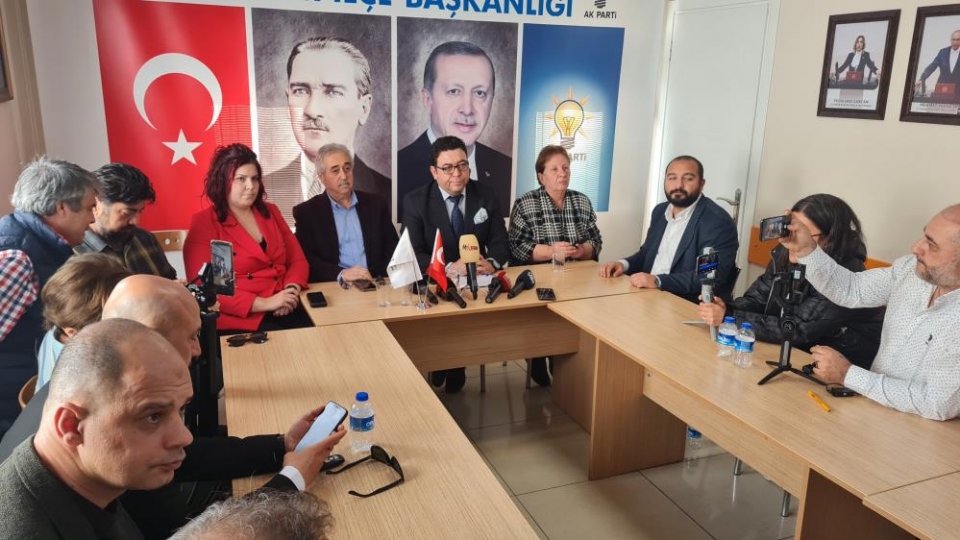 AK Parti İlçe Başkanı Osman Gökmen, istifa edip milletvekili aday adayı oldu