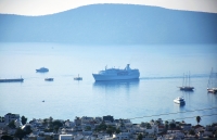 Ocean Majesty  çoğu Yunan 276 turist getirdi