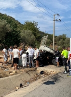 Bodrum'da su kanalına çarpan kamyonetteki yolcu öldü