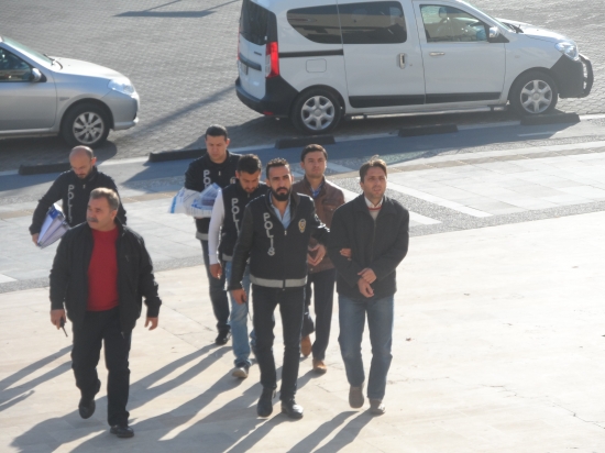 Marmaris'te Bylock'tan gözaltına alınan 2 öğretmen tutuklandı