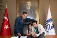 Okan Bayülgen'den Kocadon’a dost ziyareti 